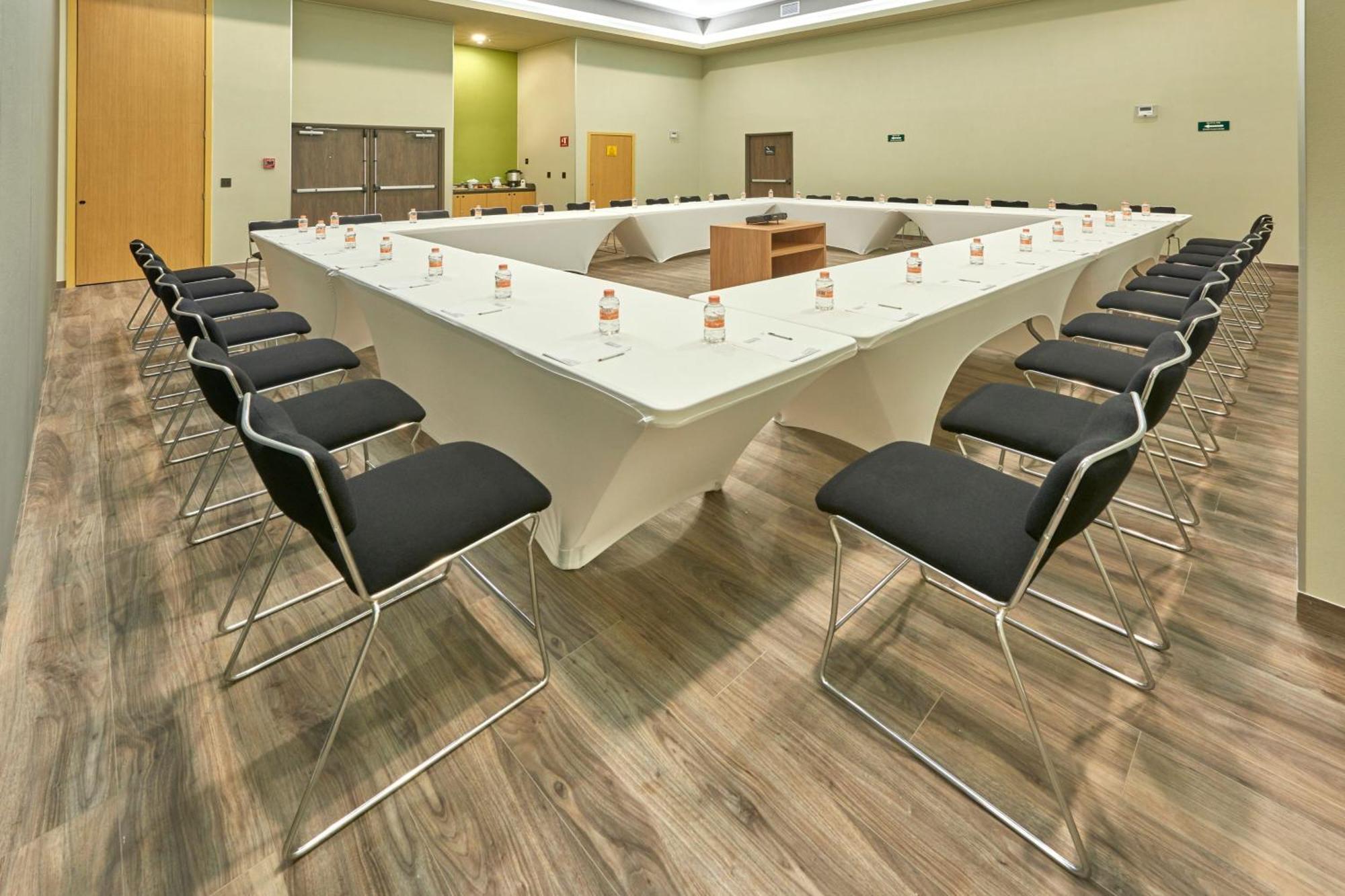 City Express Plus By Marriott Tampico Exterior photo