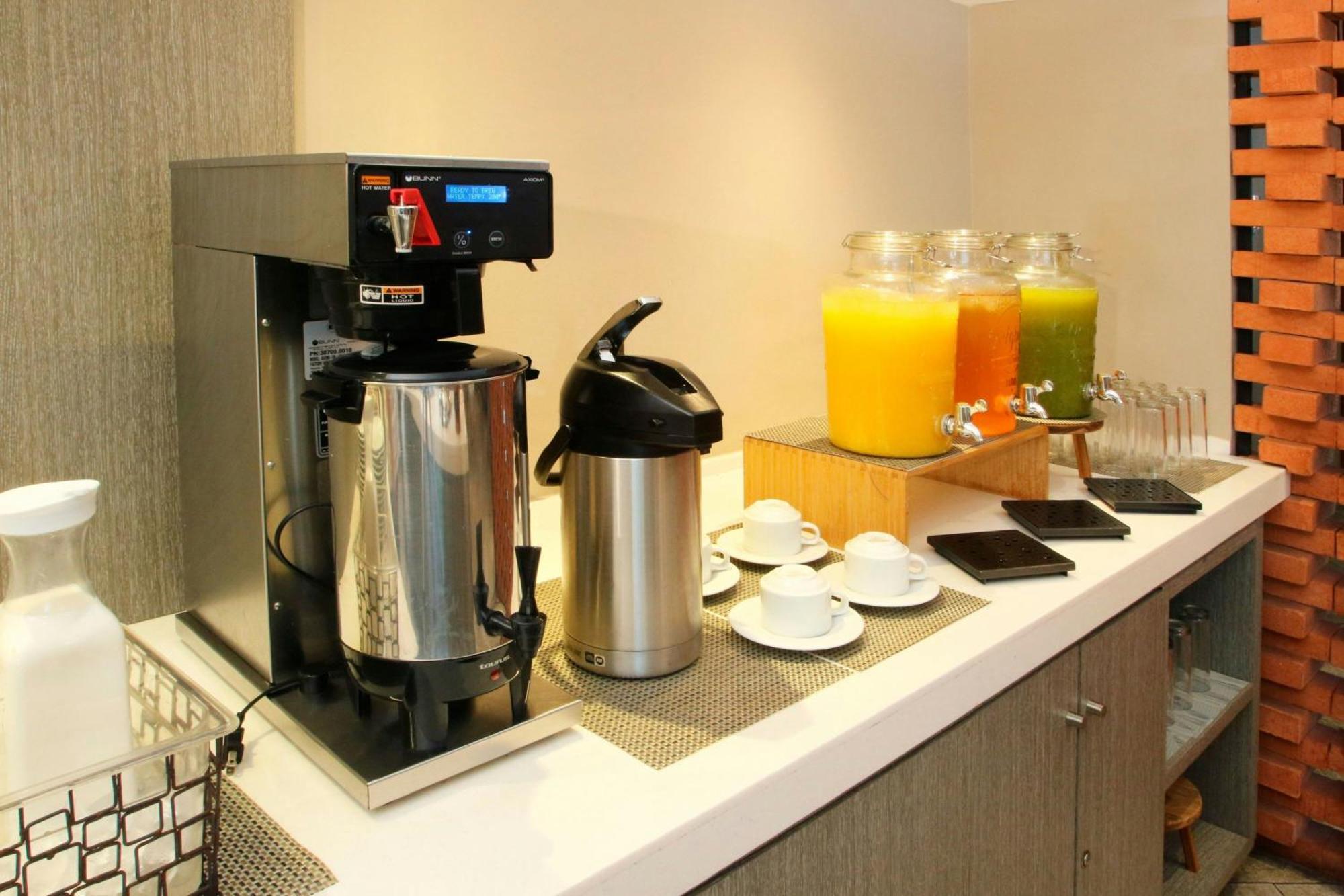City Express Plus By Marriott Tampico Exterior photo