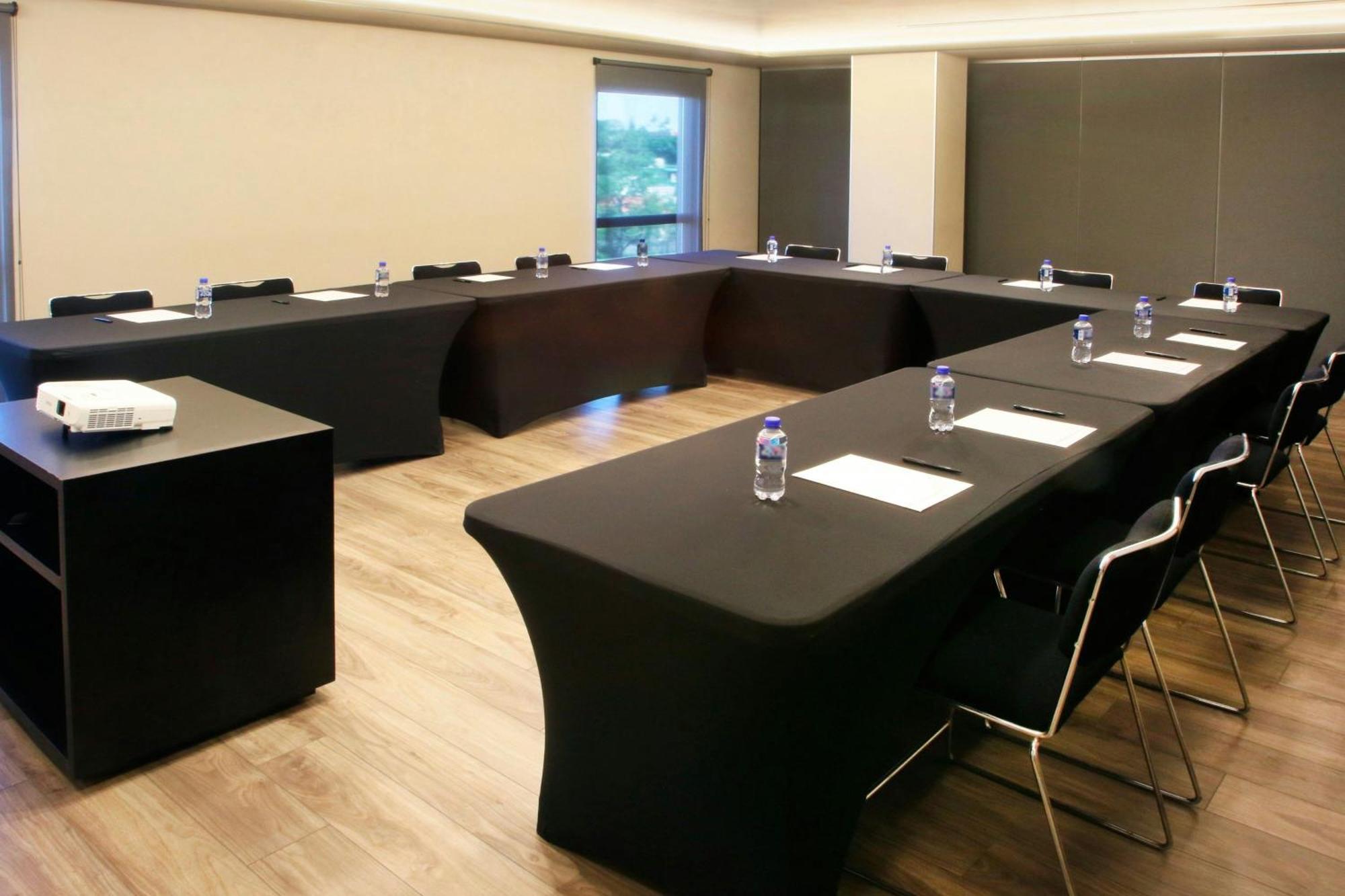 City Express Plus By Marriott Tampico Exterior photo